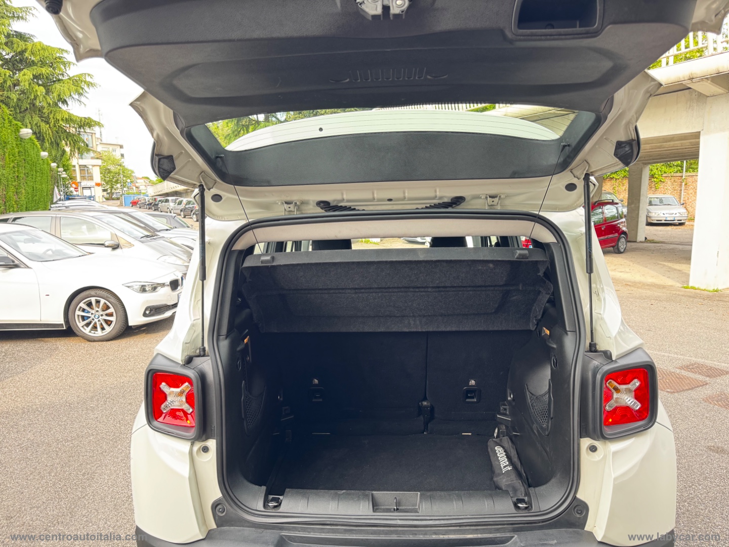 Renegade 2.0 Mjt 4WD Active Drive Sport - immagine 22