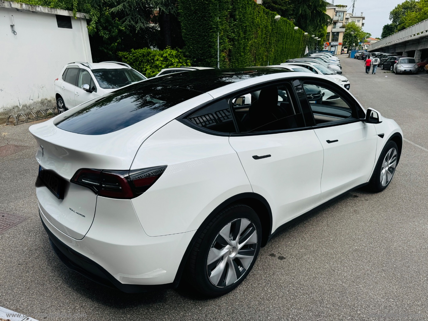 Model Y BEV 75 KWH Long Range AUTO 4WD - immagine 22