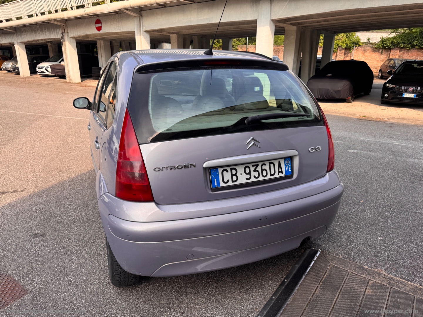 C3 1.4 HDi 70CV Exclusive - immagine 22