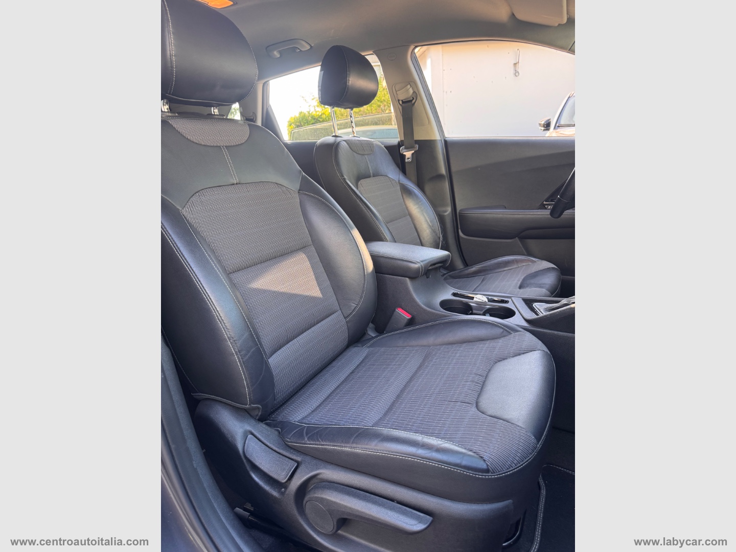 Niro 1.6 GDi DCT HEV Style - immagine 22