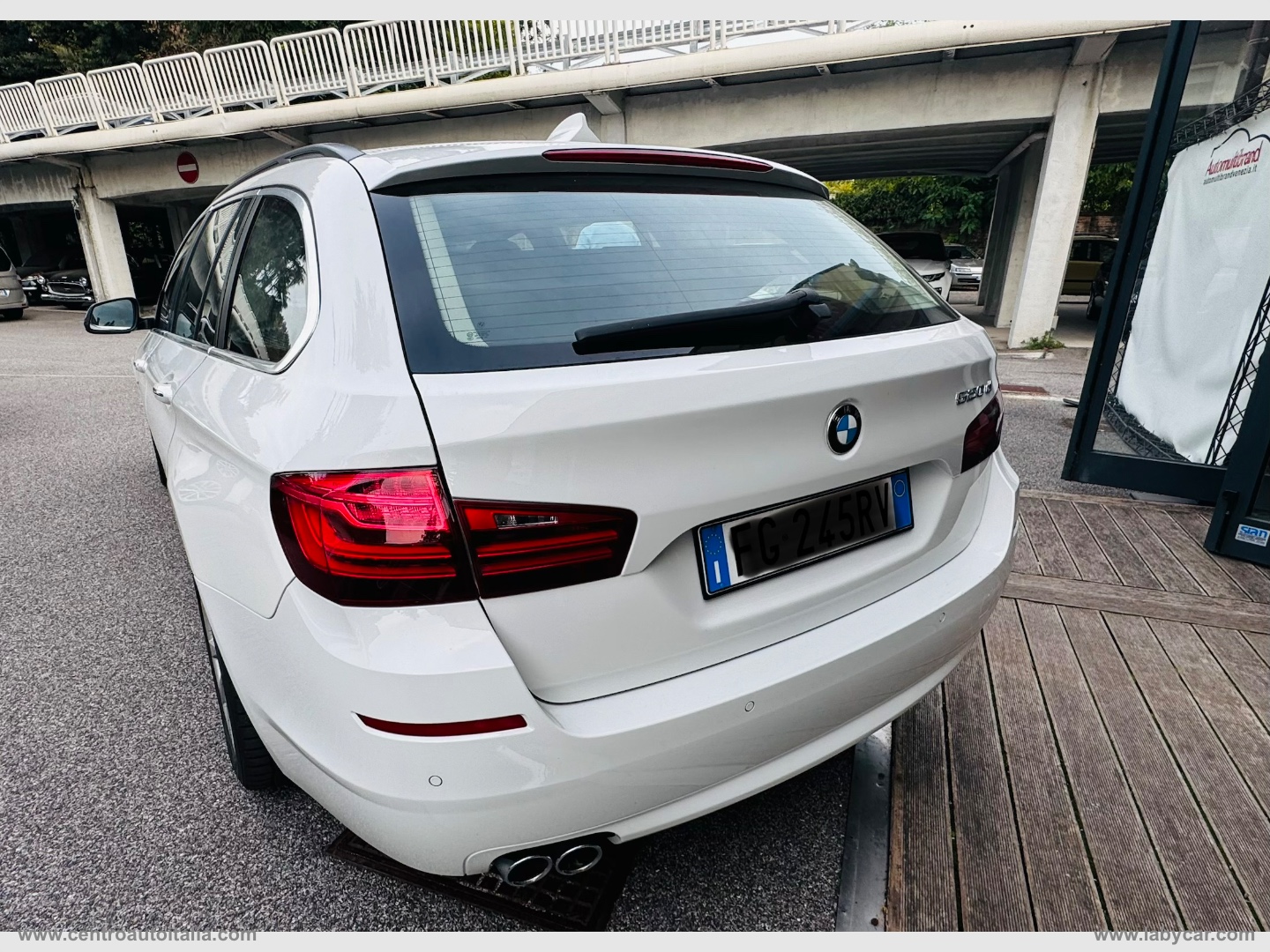 520d xDrive Touring - immagine 22