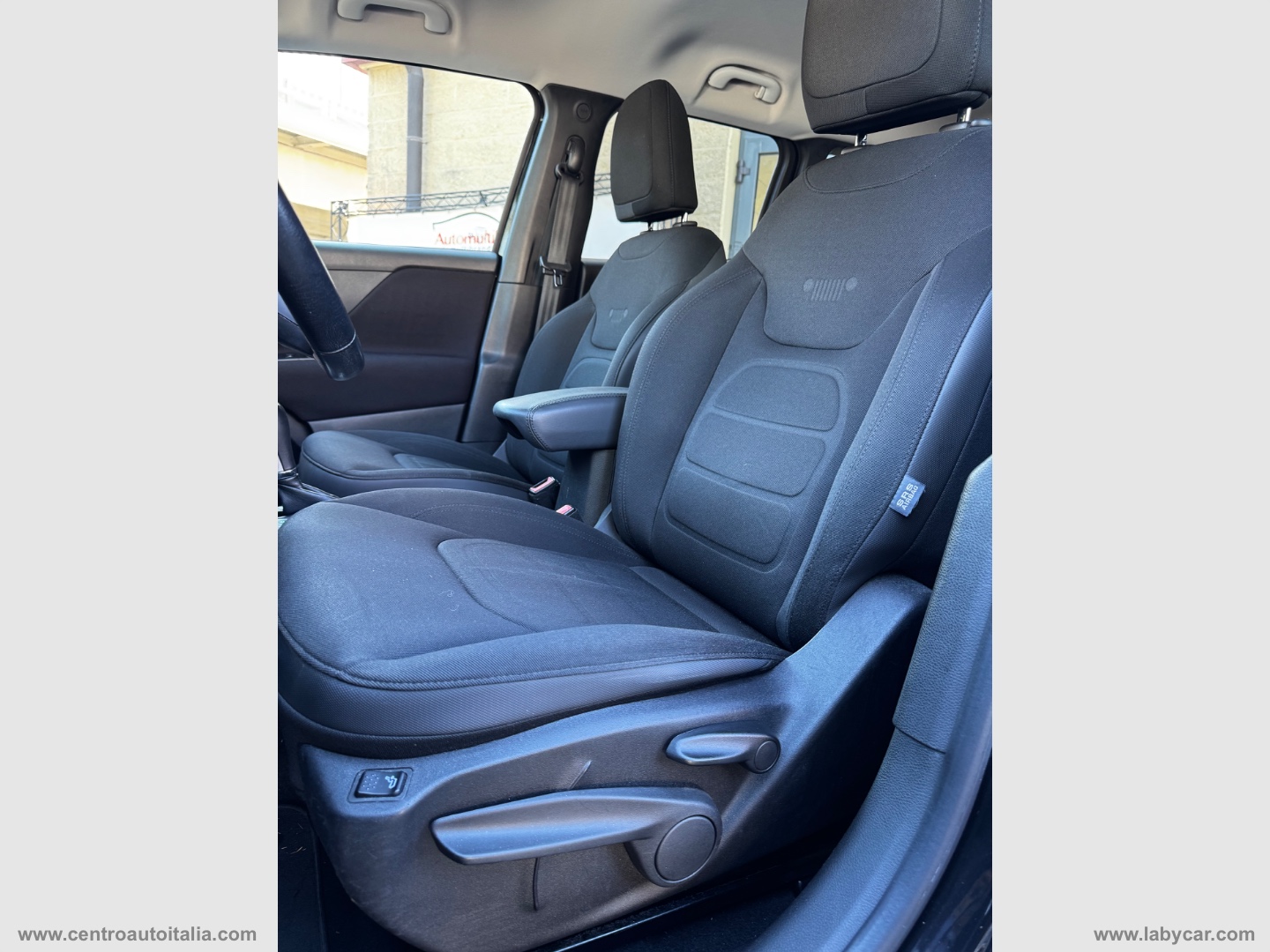 Renegade 2.0 Mjt 140 CV 4WD AD.L.Limited - immagine 22