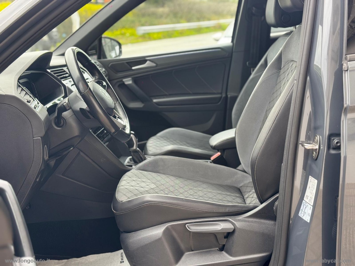 Tiguan 2.0 TDI 150 CV DSG R-Line PRONTA CONSEGNA - immagine 22