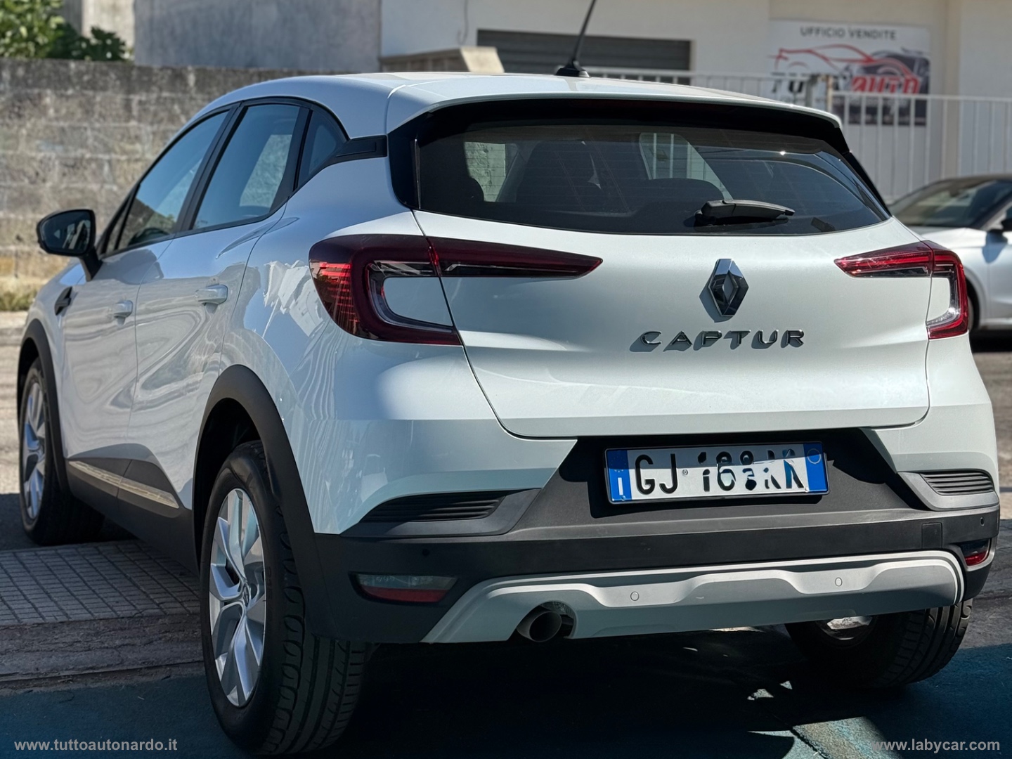 Captur TCe 12V 90 CV Business - immagine 22