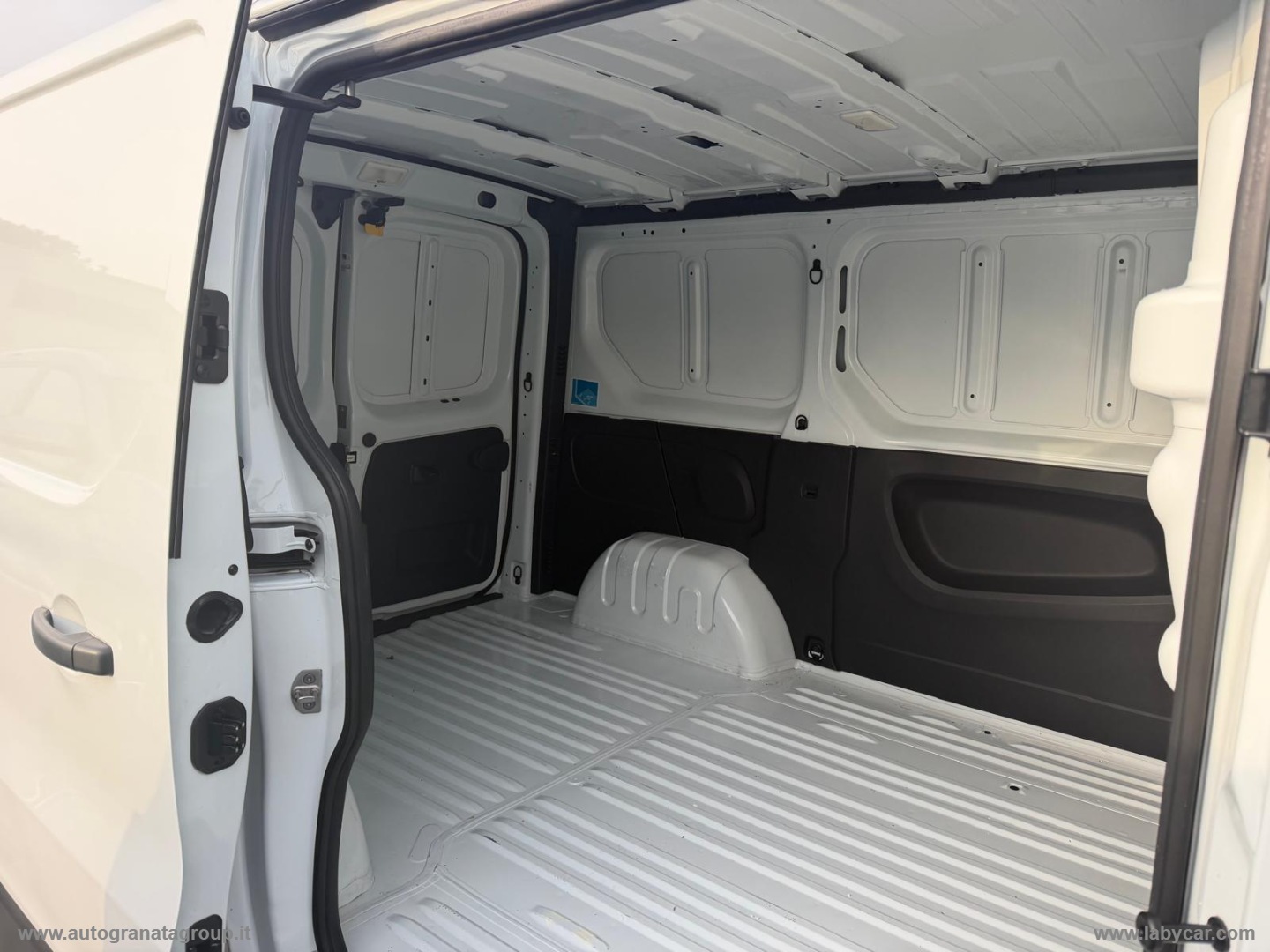 Trafic T29 dCi120 PC-TN Furgone Ice DA VETRINA PERFETTO! - immagine 22