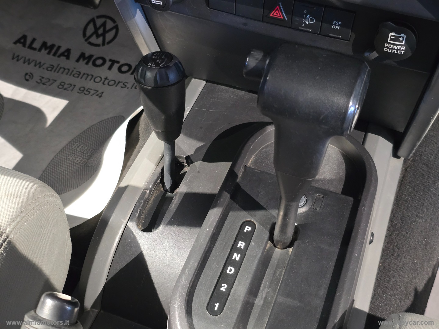 Wrangler Unlimited 2.8 CRD Sport Auto - immagine 22