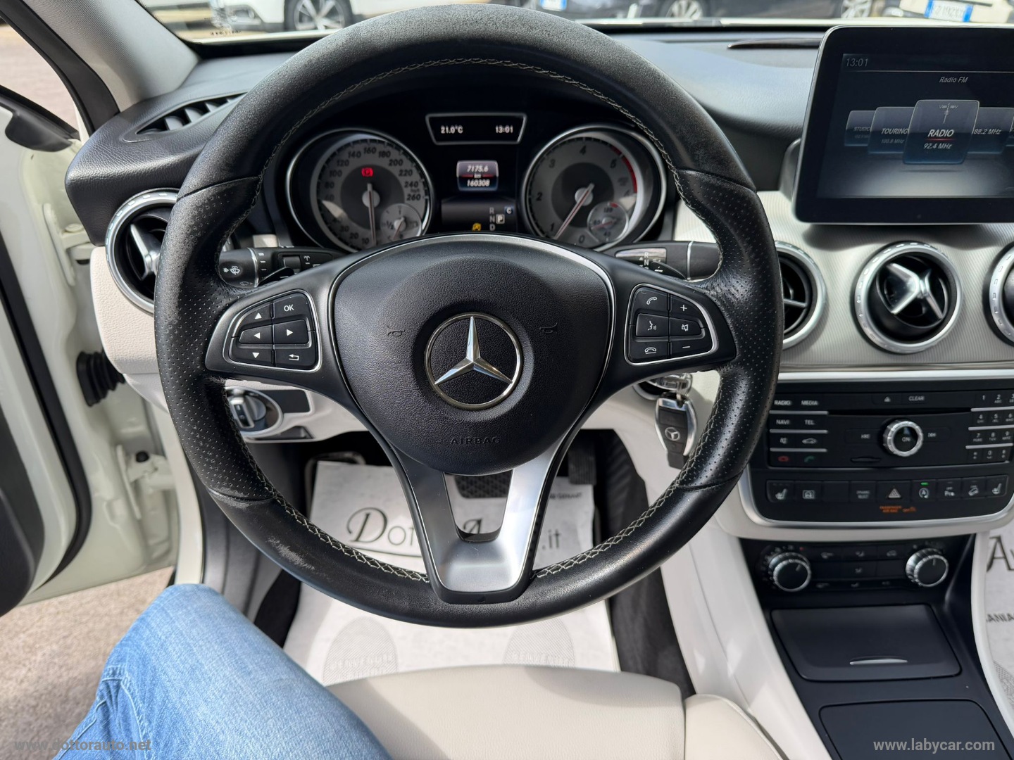 GLA 200 d Automatic 4Matic Premium - immagine 22