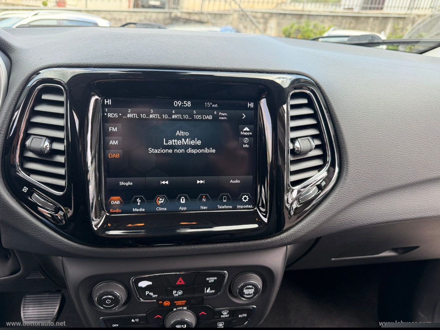 Compass 2.0 Mjt II aut. 4WD Limited - immagine 22