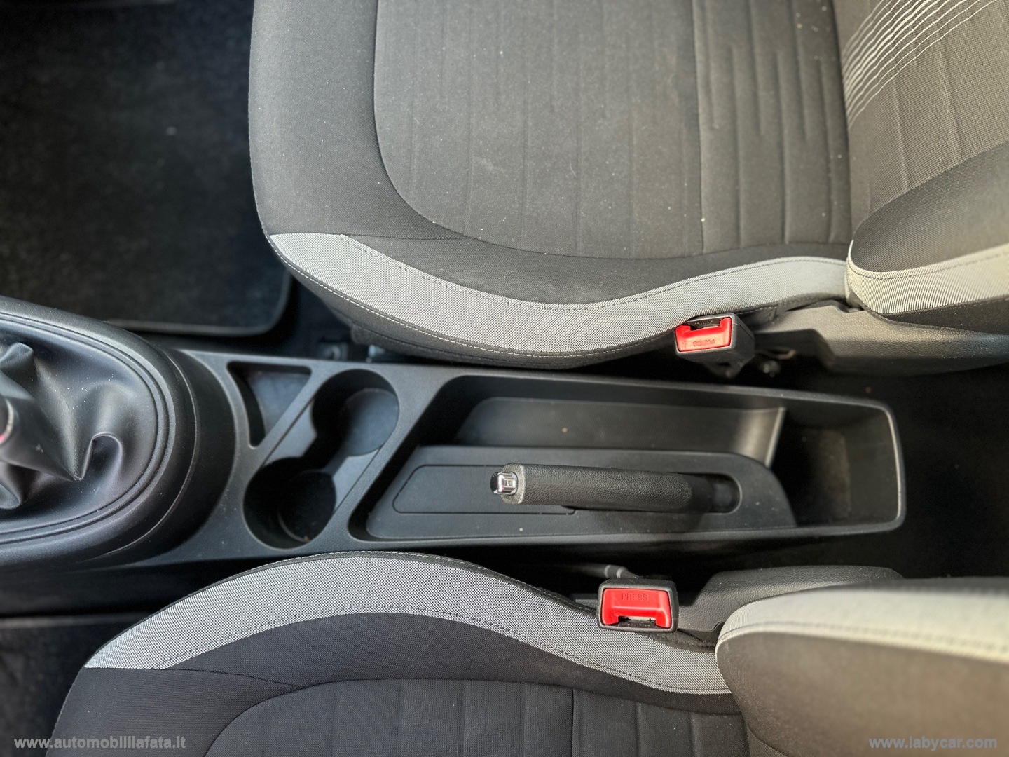 i10 1.0 MPI Tech 26.000 KM - immagine 22
