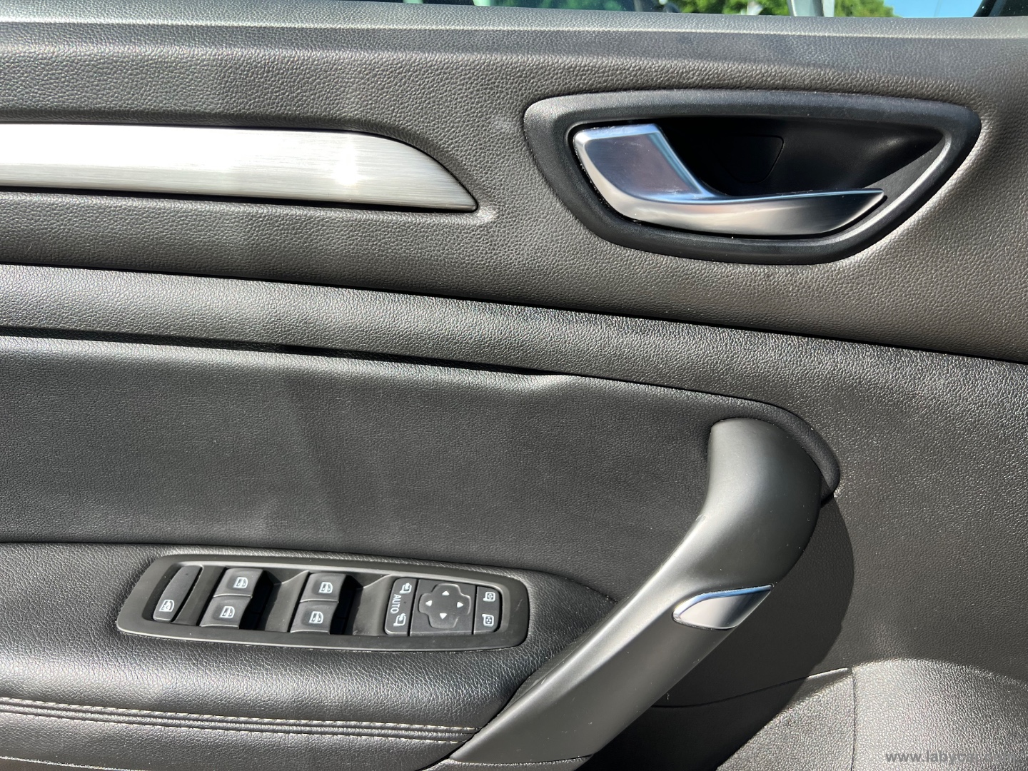 Mégane Blue dCi 115 CV Duel - immagine 23