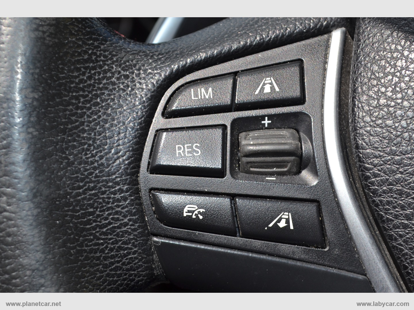 320d xDrive Touring Sport - immagine 23