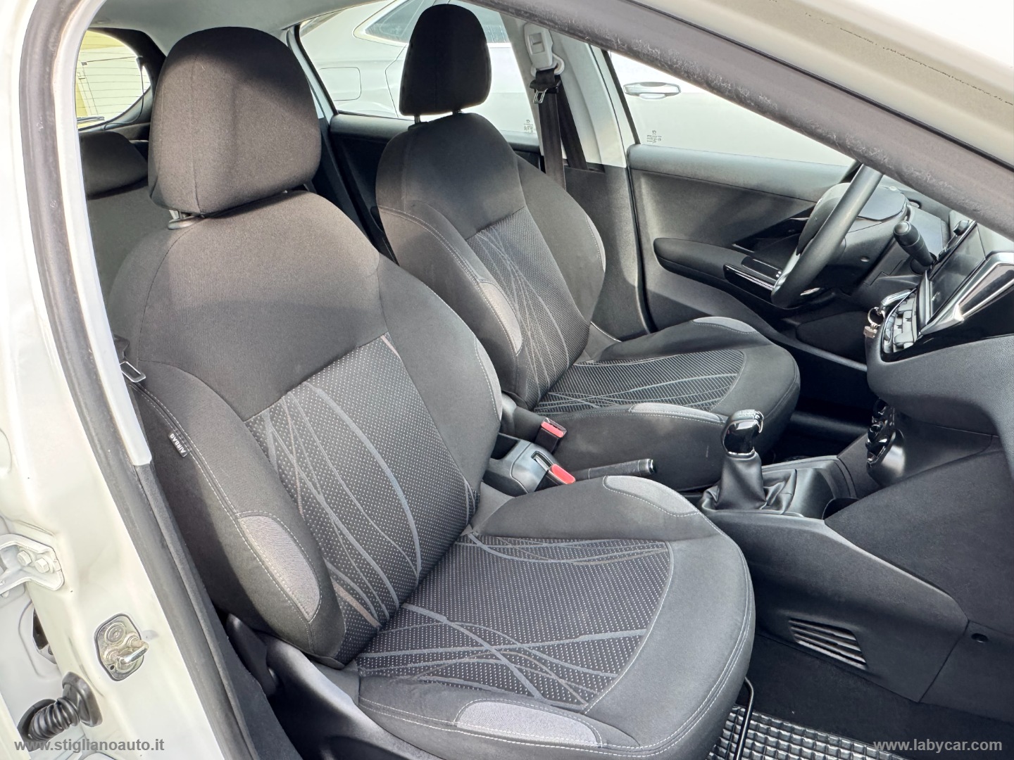 208 1.4 HDi 68 CV 5p. Business - immagine 23