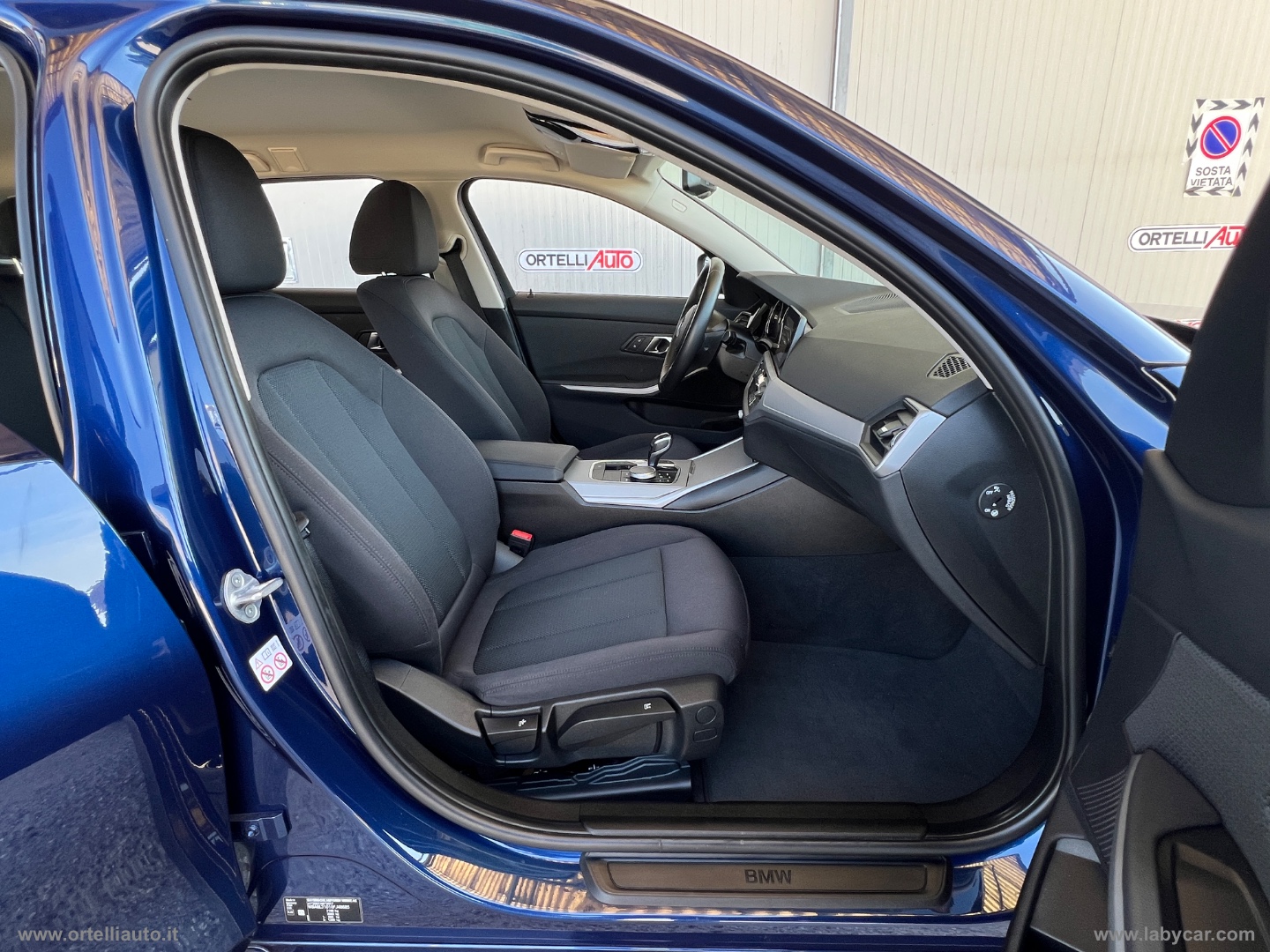 318d Touring Business Advantage aut. - immagine 23