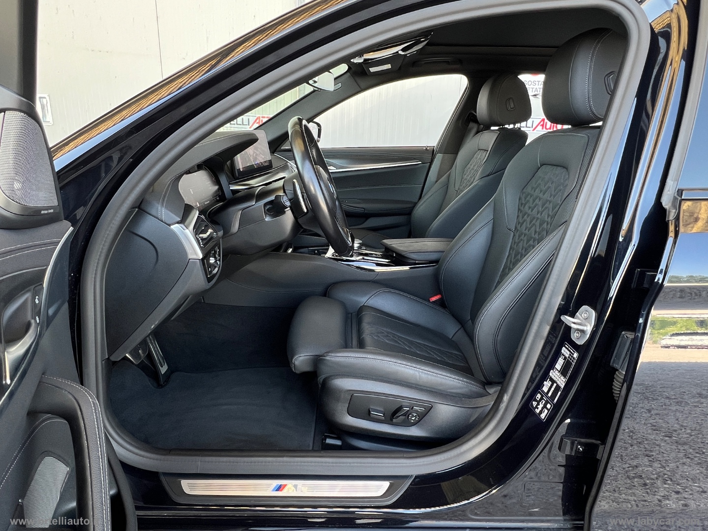 530d 48V xDrive Touring Msport M SHADOW LINE+TETTO APR. - immagine 23