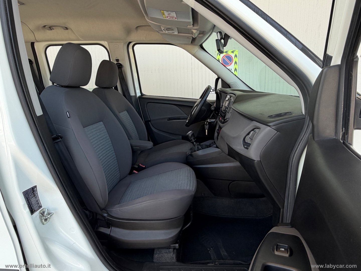 Doblò 1.6 MJT 95 CV Lounge - immagine 23