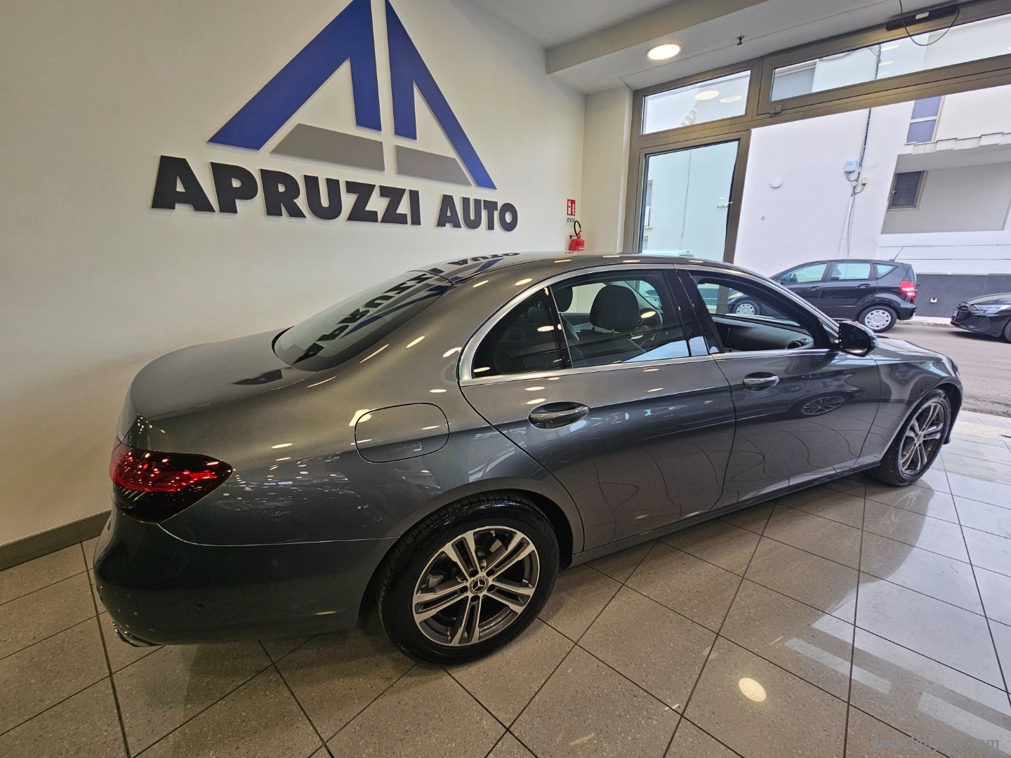 E 200 d Auto Business Sport - immagine 23