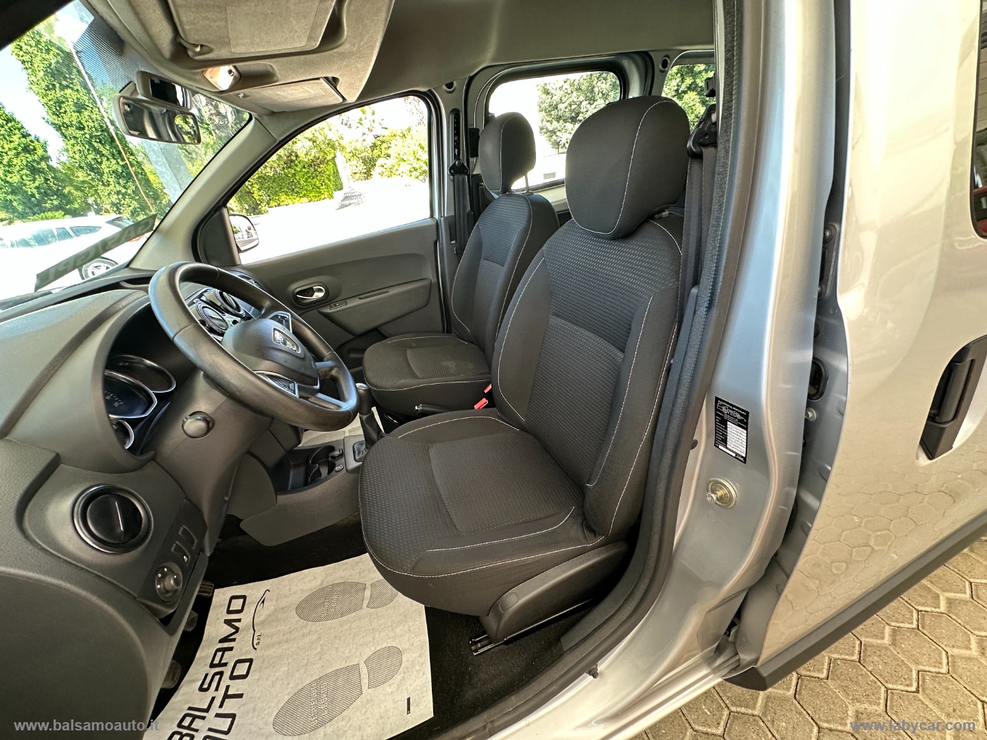 Dokker 1.6 8V 100 CV S&S GPL Essential - immagine 23