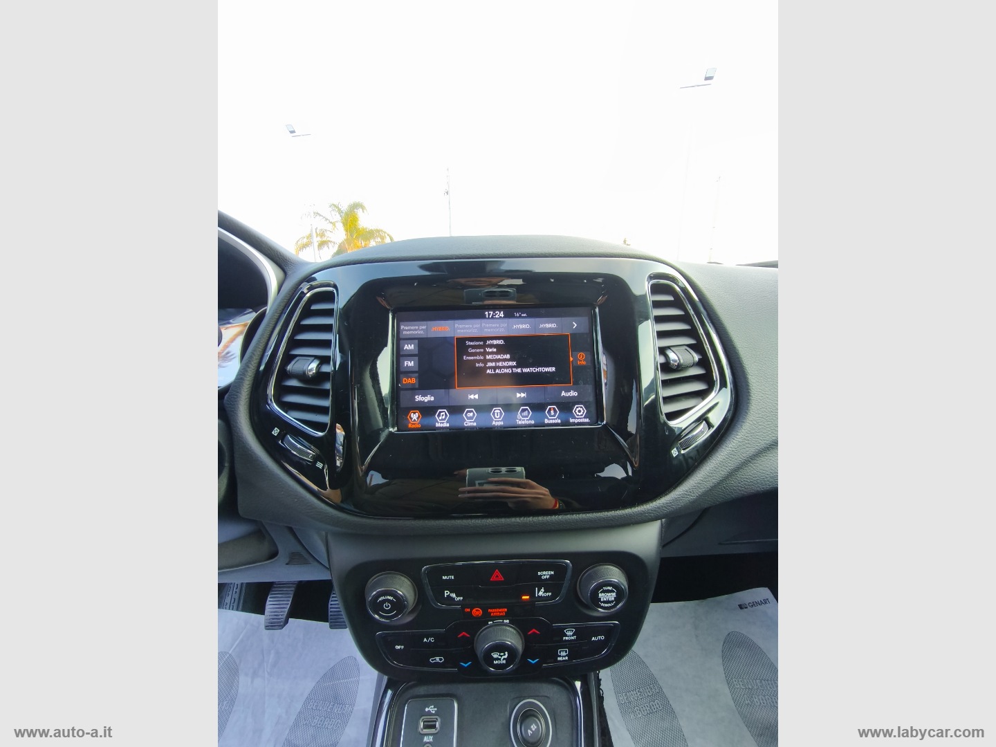Compass 1.6 Mjt II 2WD Limited - immagine 23