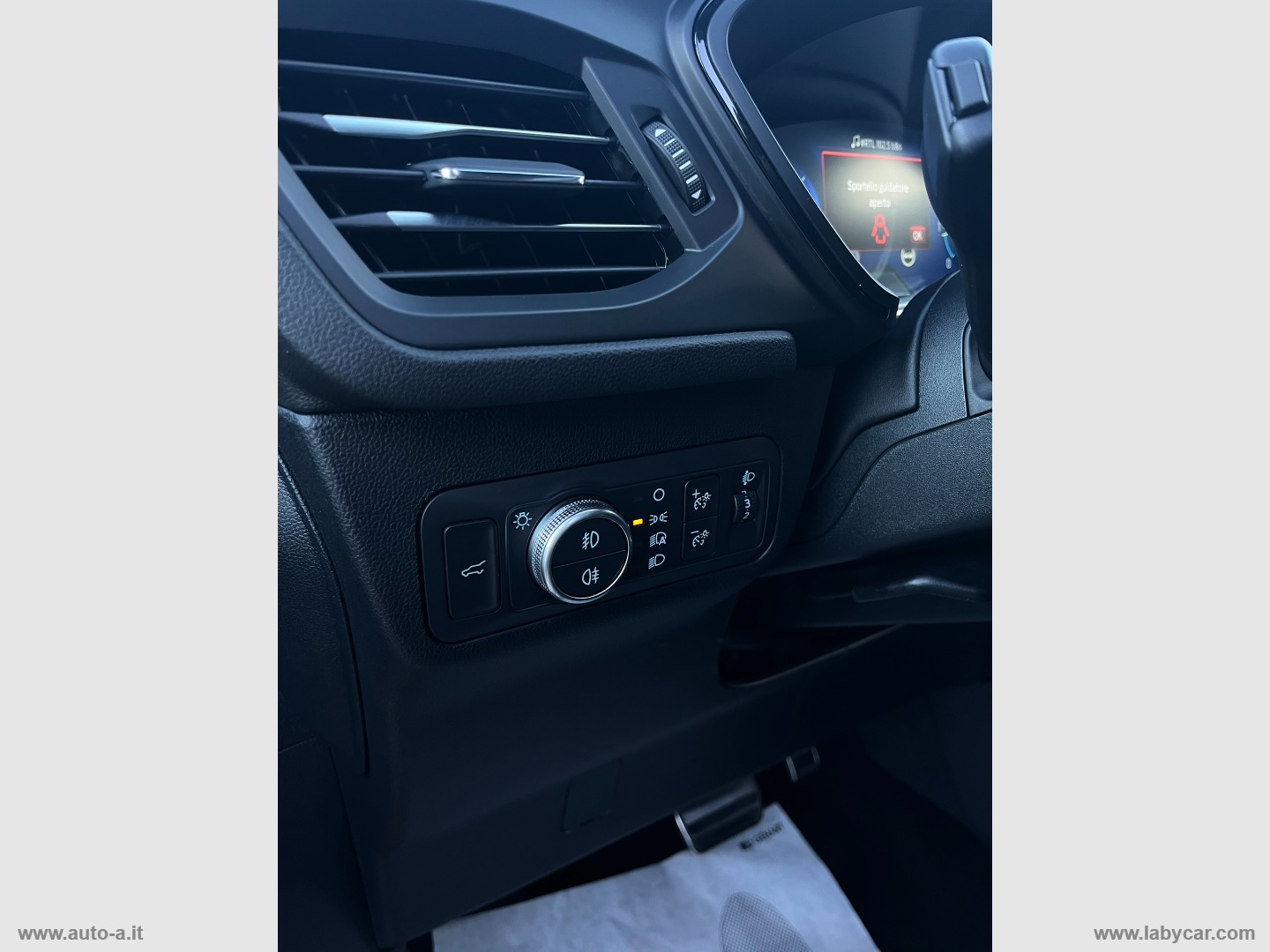 Kuga 1.5 EcoBlue 120 CV aut. 2WD ST-Line - immagine 23