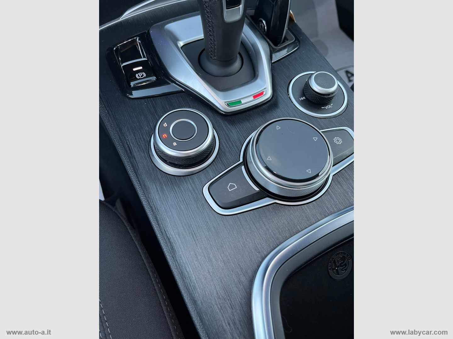 Stelvio 2.2 T.diesel 190 CV AT8 Q4 BUSINESS - immagine 23