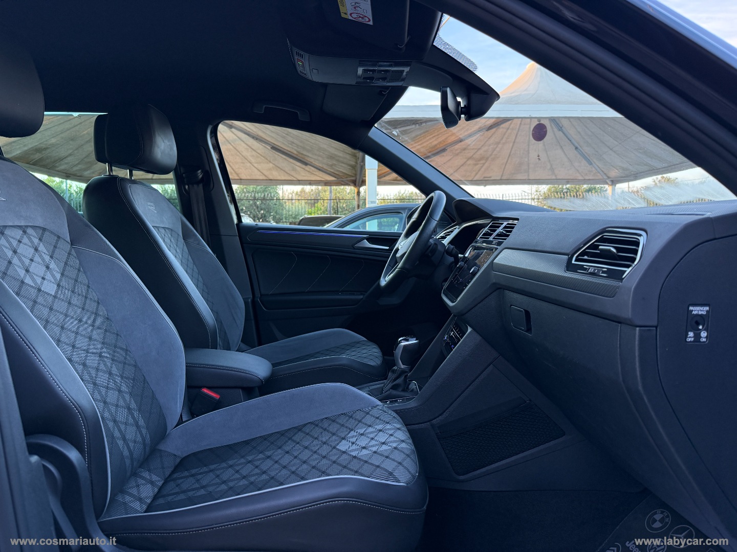 Tiguan 2.0 TDI 150CV DSG R-Line 2023 LUCI AMBIENTE - immagine 23