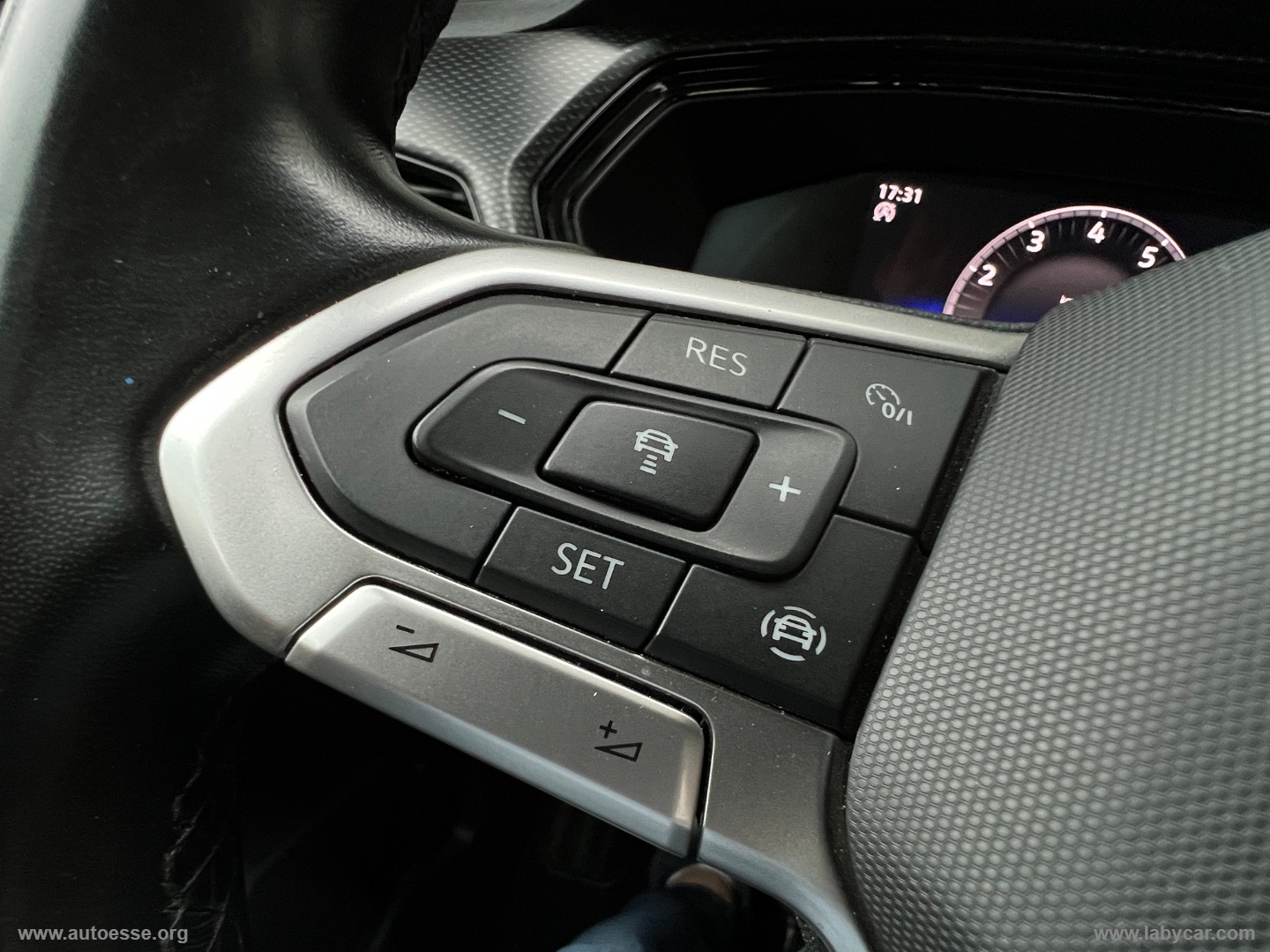 T-Cross 1.0 TSI 110 CV Style - immagine 23