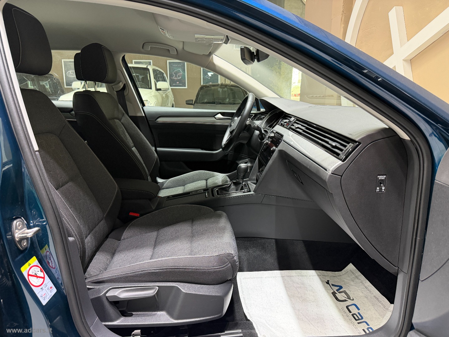 Passat Var. 2.0 TDI EVO DSG Business *CAMBIO AUT.*CLIMA 3 ZONE* - immagine 23