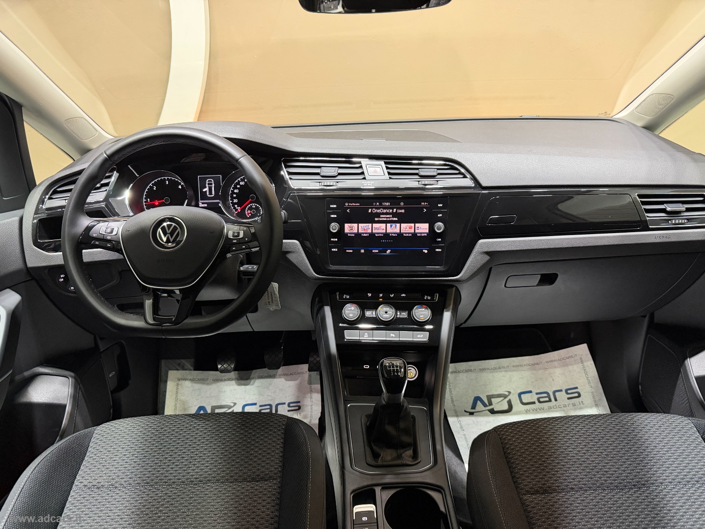 Touran 2.0 TDI 150 CV Business BMT *7 POSTI* - immagine 23