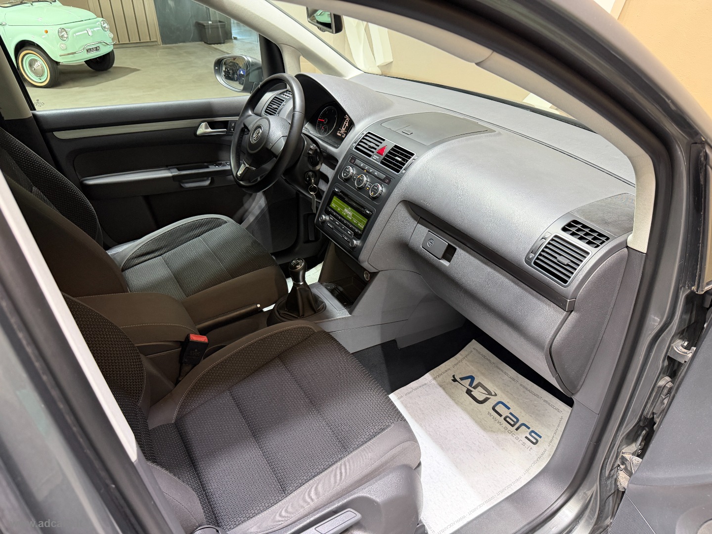 Touran Business 1.6 TDI Comfortline BMT *7 POSTI* - immagine 23