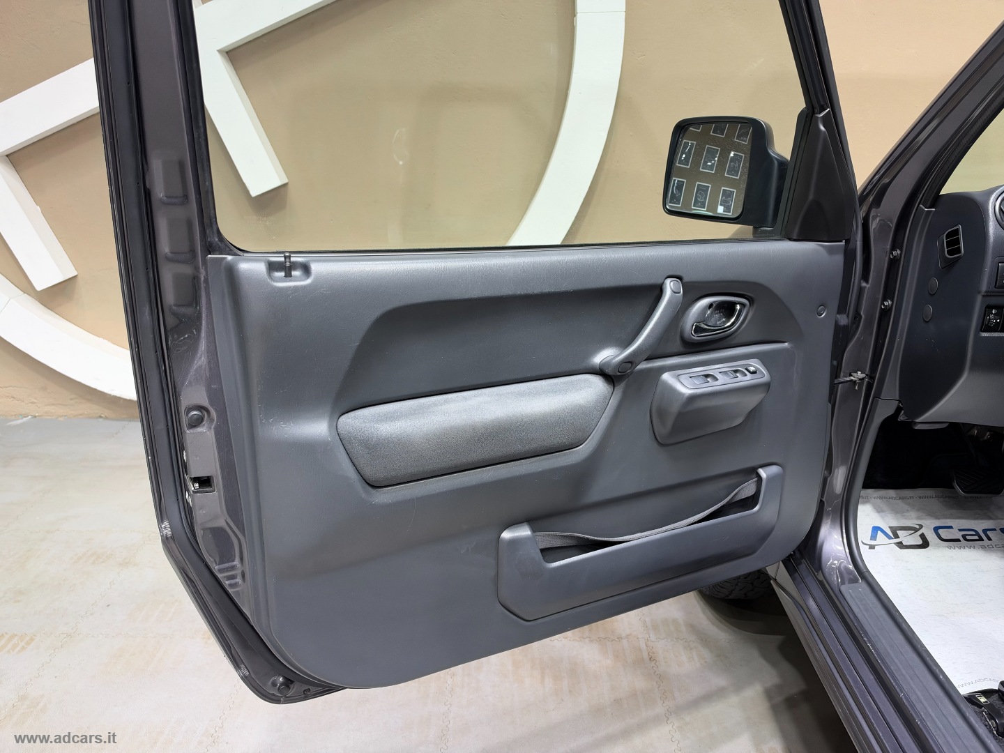 Jimny 1.3 4WD A/T Evolution *GPL*CAMBIO AUT.*SENSORI* - immagine 23