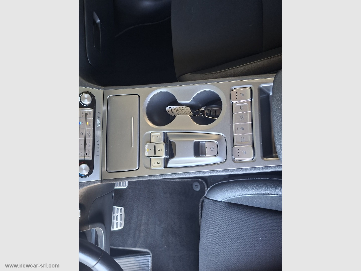 Kona EV 64 kWh XClass - immagine 23