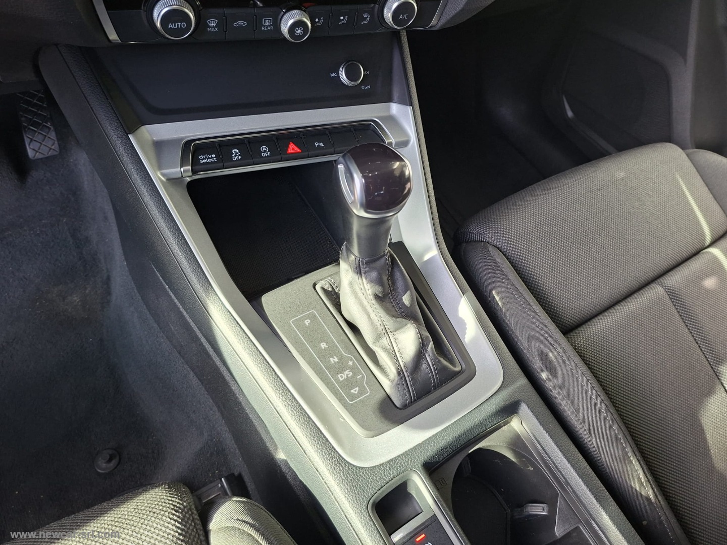 Q3 SPB 35 TDI S tronic Business Plus - immagine 23