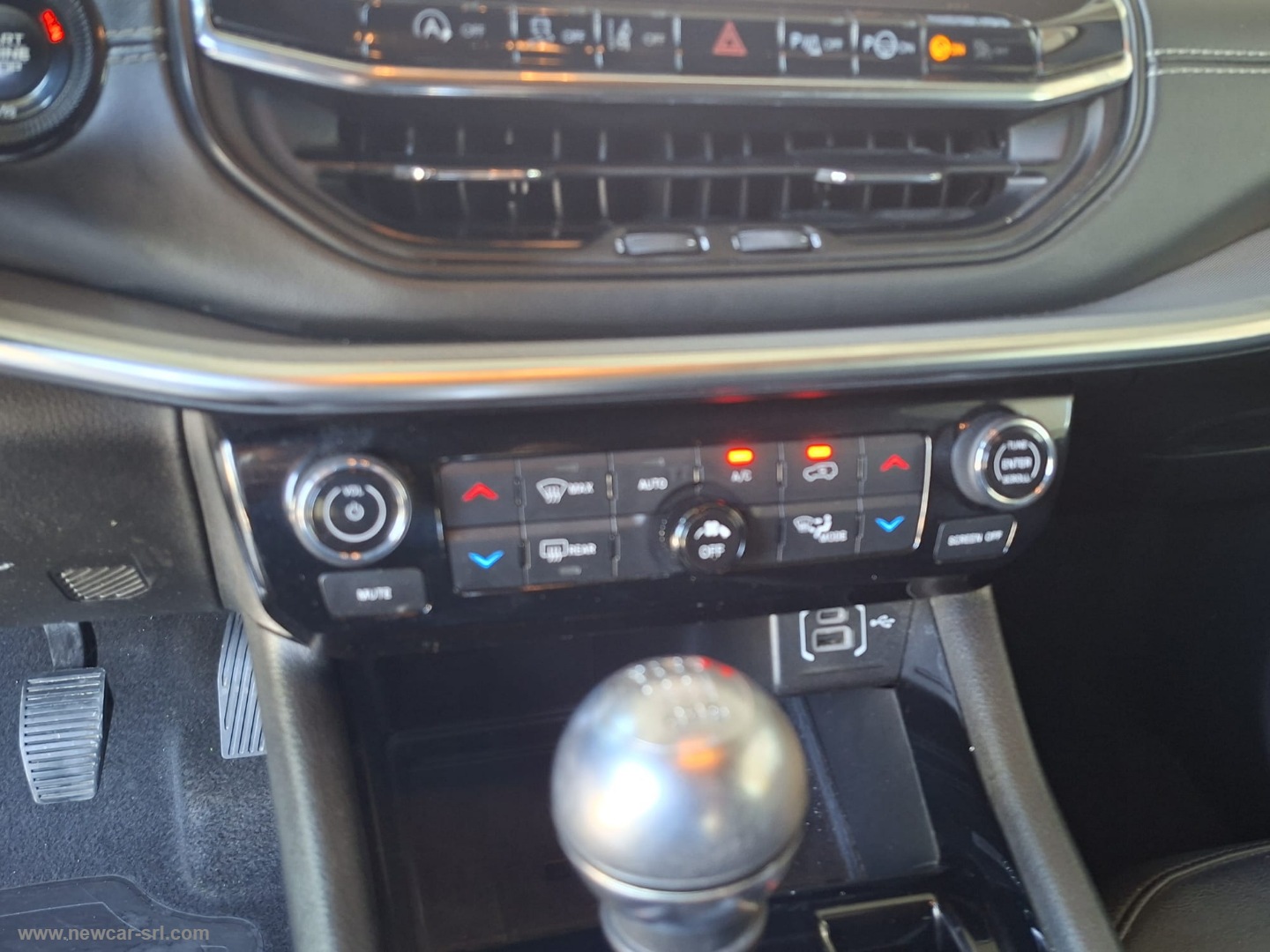 Compass 1.6 Mjt II 2WD Limited - immagine 23