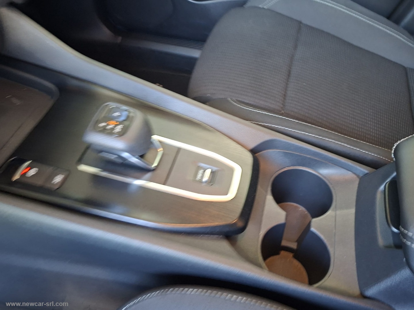 Qashqai MHEV 158 CV Xtronic Business - immagine 23