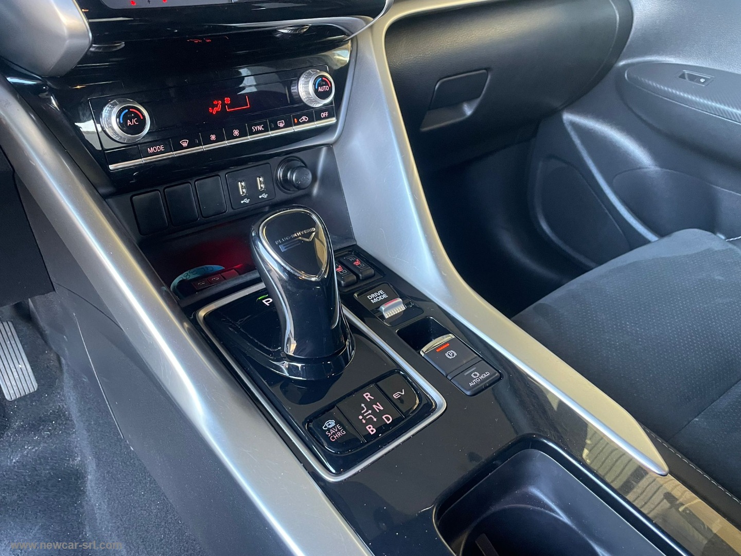 Eclipse Cross 2.4 4WD PHEV Instyle SDA - immagine 23