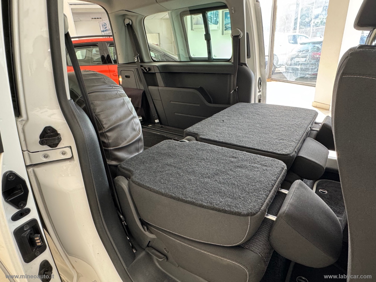 2.0 TDI 102CV MAXI TRASPORTO DISABILE Volkswagen Caddy 2.0 TDI 102 CV Maxi Trasporto Disabile - immagine 23