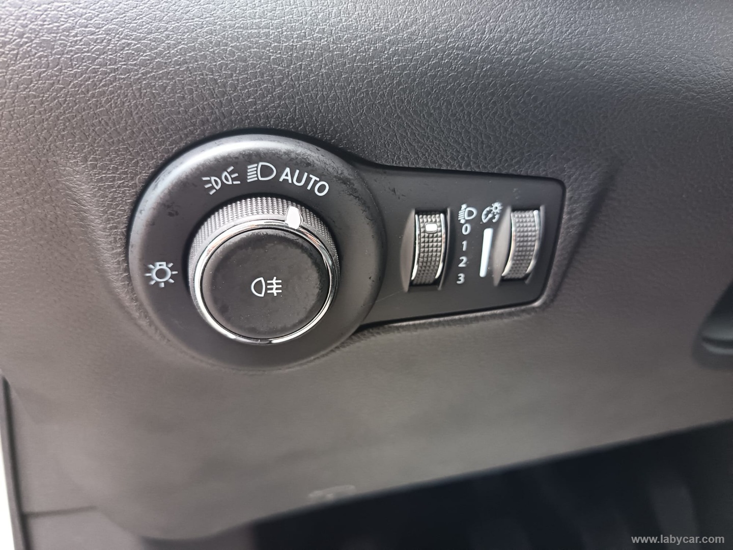 Jeep Compass 1.3 T4 2WD Night Eagle - Immagine 23