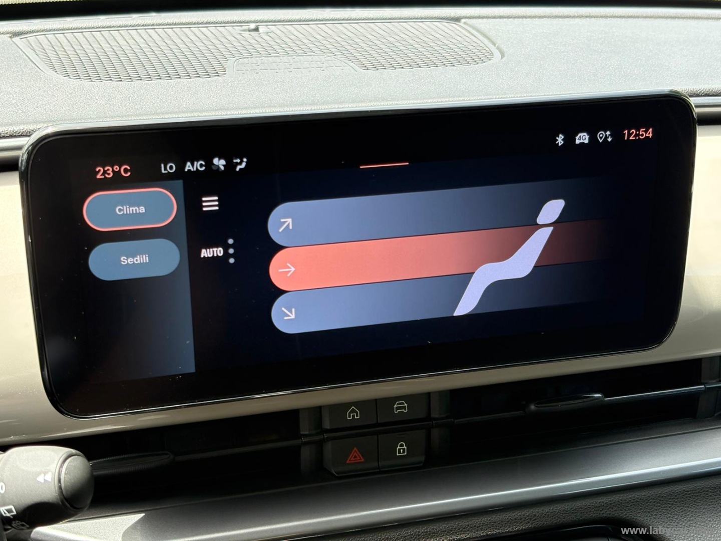 600 Hybrid 145 CV DCT MHEV Icon - immagine 23