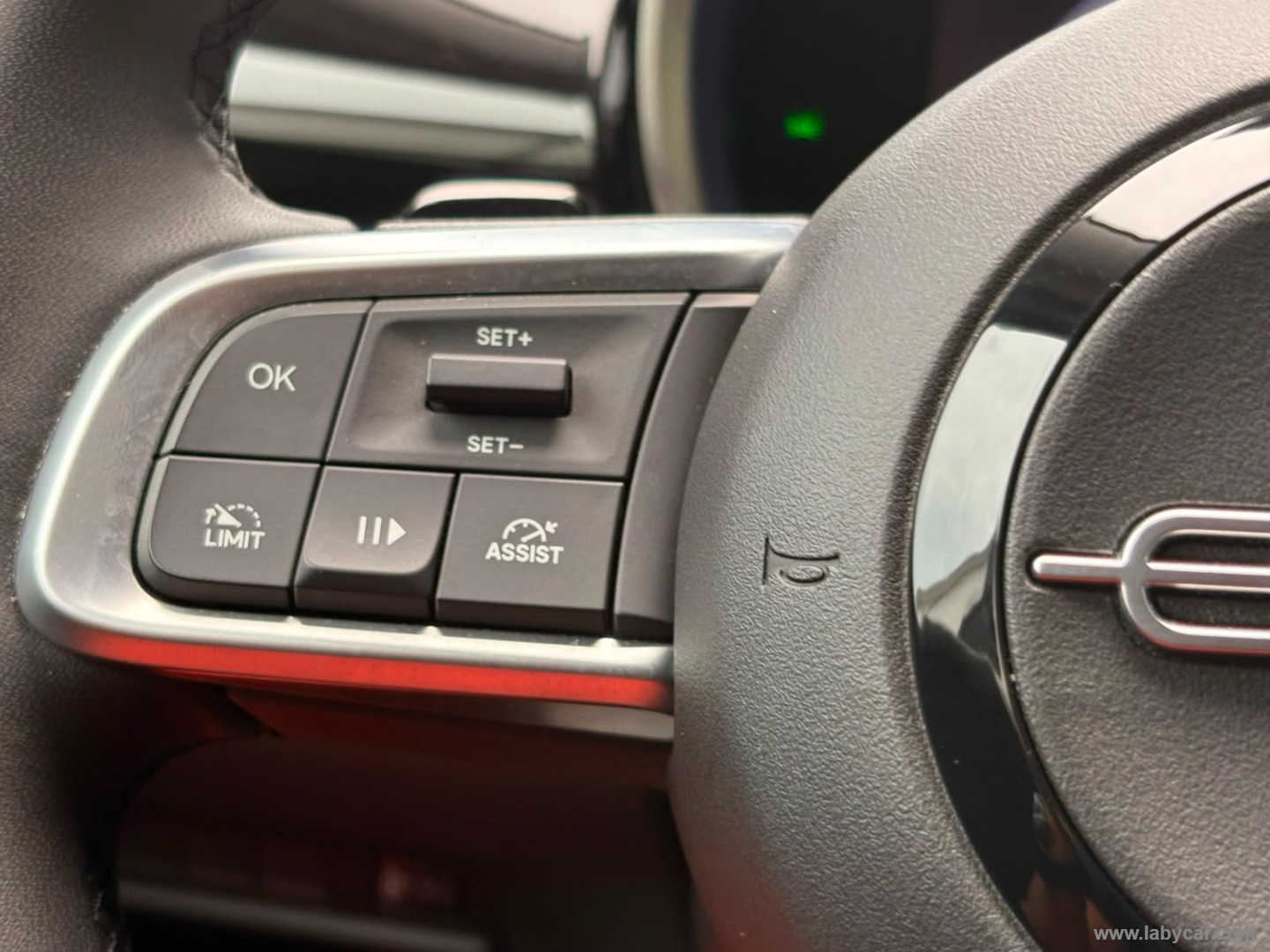 Fiat 600 Hybrid 145 CV DCT MHEV Icon - Immagine 23