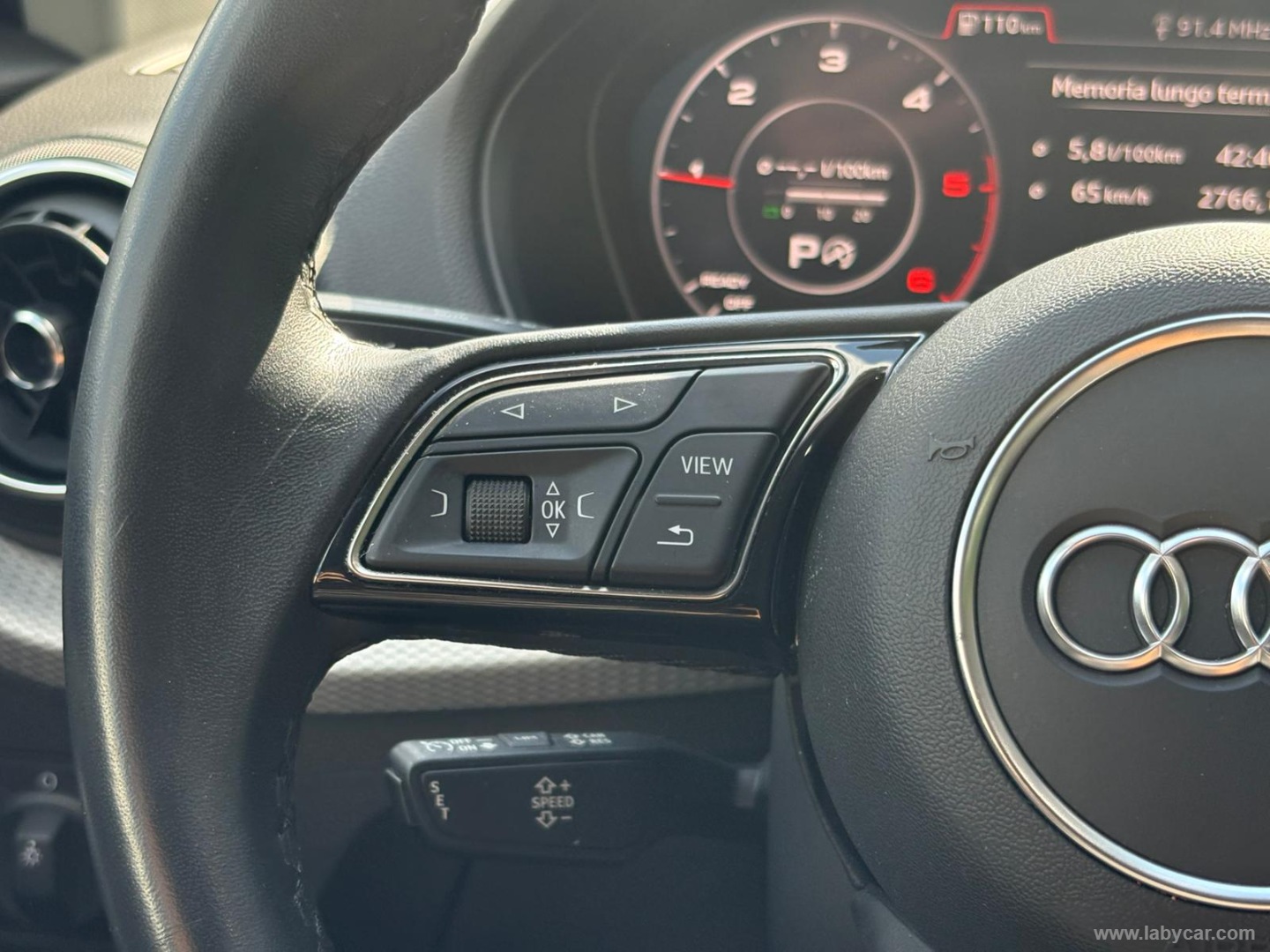 Audi Q2 35 TDI quattro S tronic Admired - Immagine 23