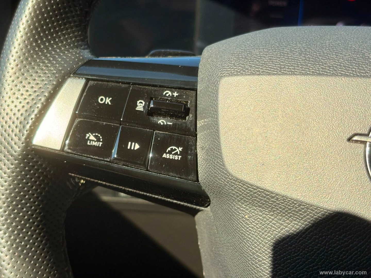 Opel Astra 1.6 PHEV 180 CV AT8 GS - Immagine 23