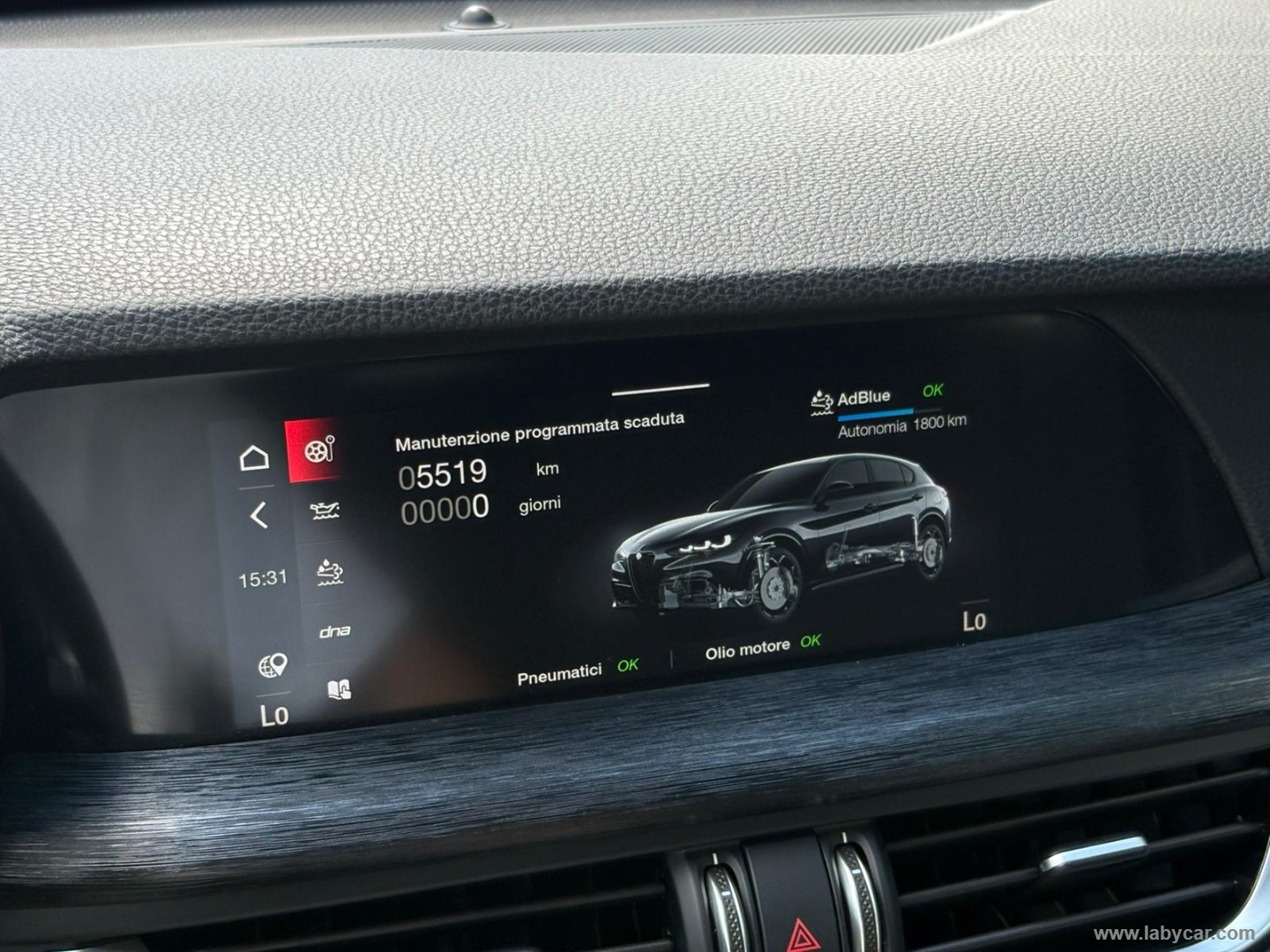 Alfa Romeo Stelvio 2.2 T.diesel 210CV AT8 Q4 Sprint - Immagine 23