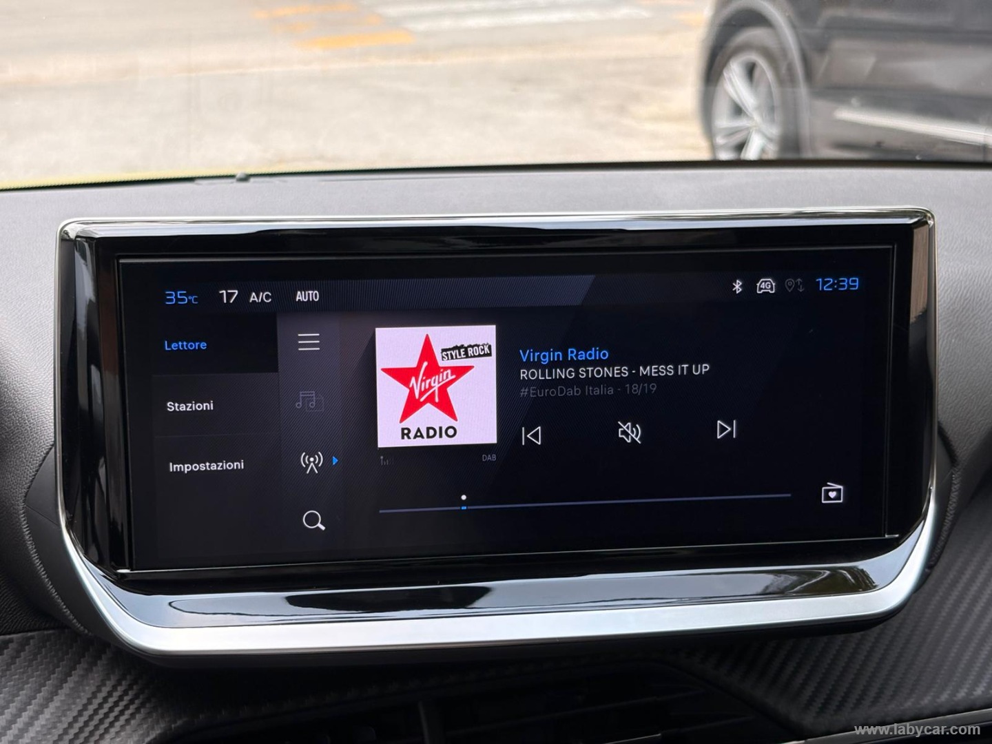 Peugeot 208 Hybrid 110 e-DCS6 Allure - Immagine 23