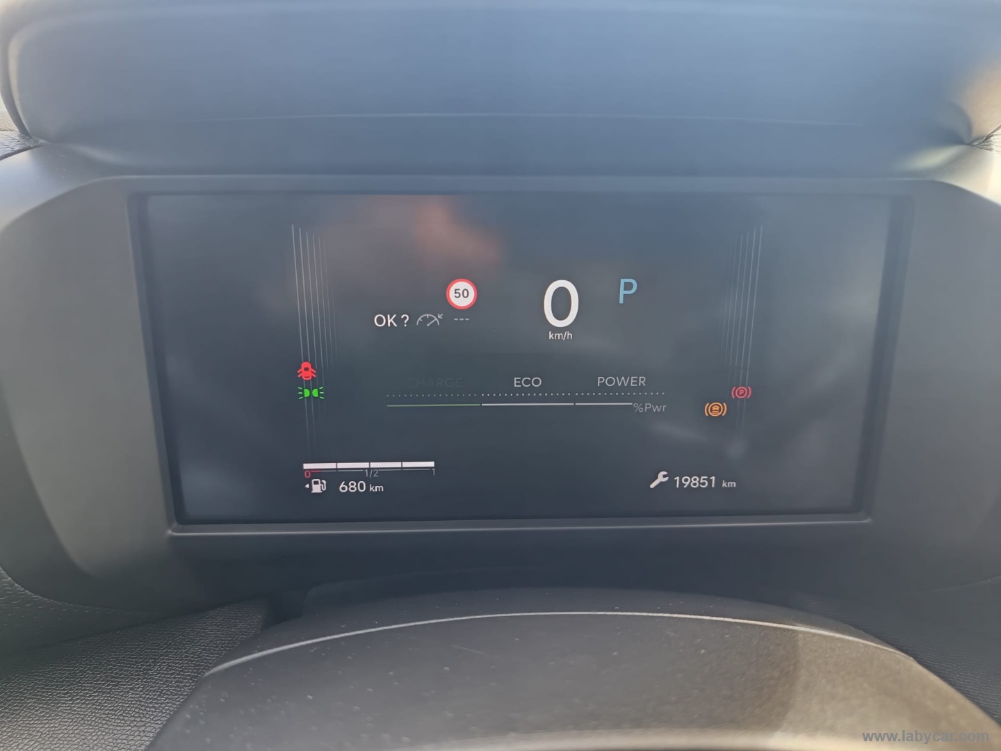 Citroën C4 Hybrid 145 e-DCS6 Plus - Immagine 23