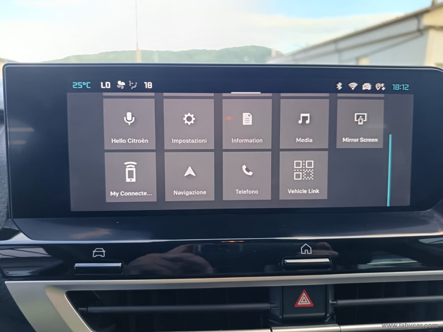 Citroën C4 Hybrid 145 e-DCS6 Plus - Immagine 23