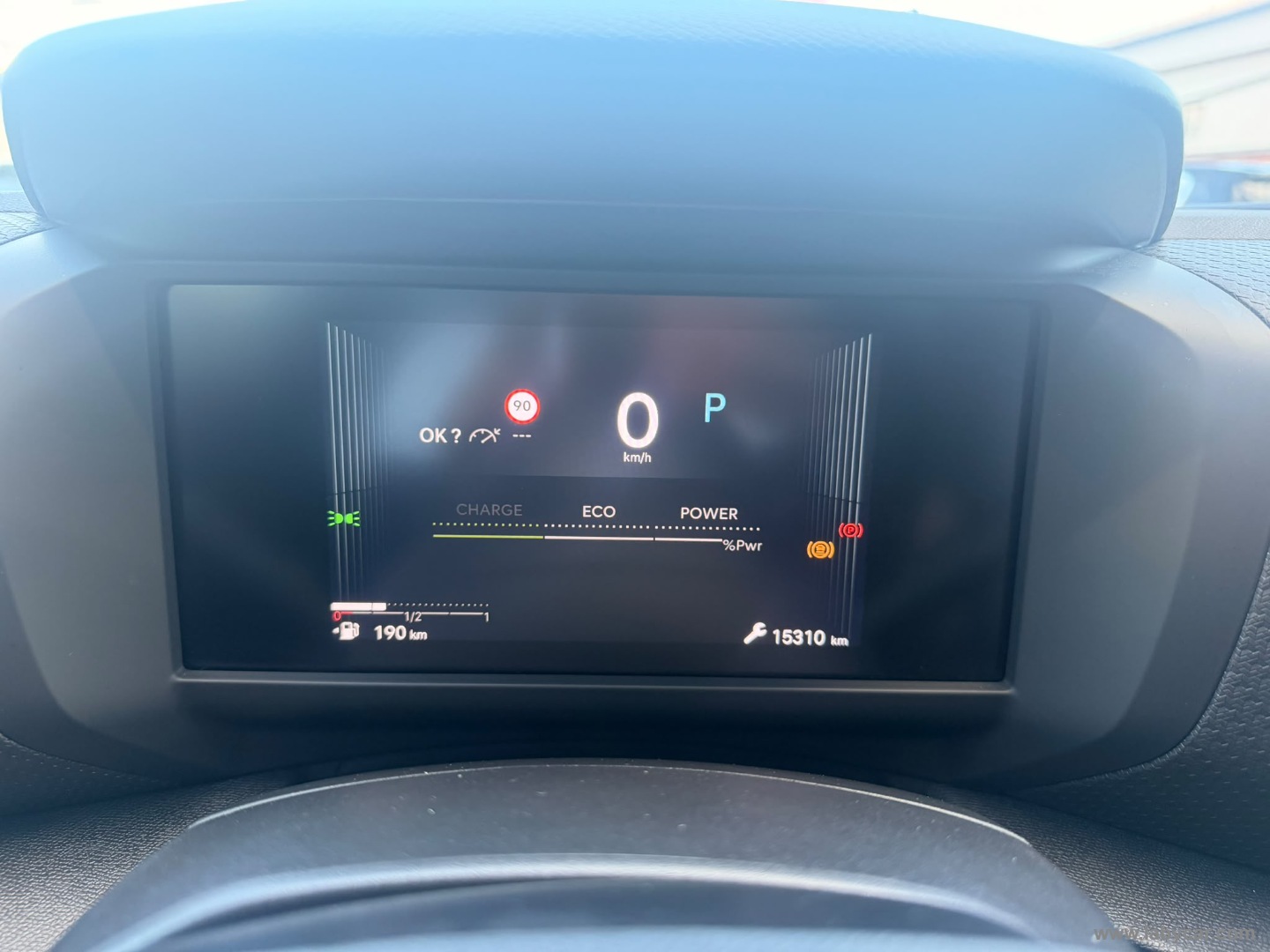 Citroën C4 Hybrid 145 e-DCS6 Plus - Immagine 23