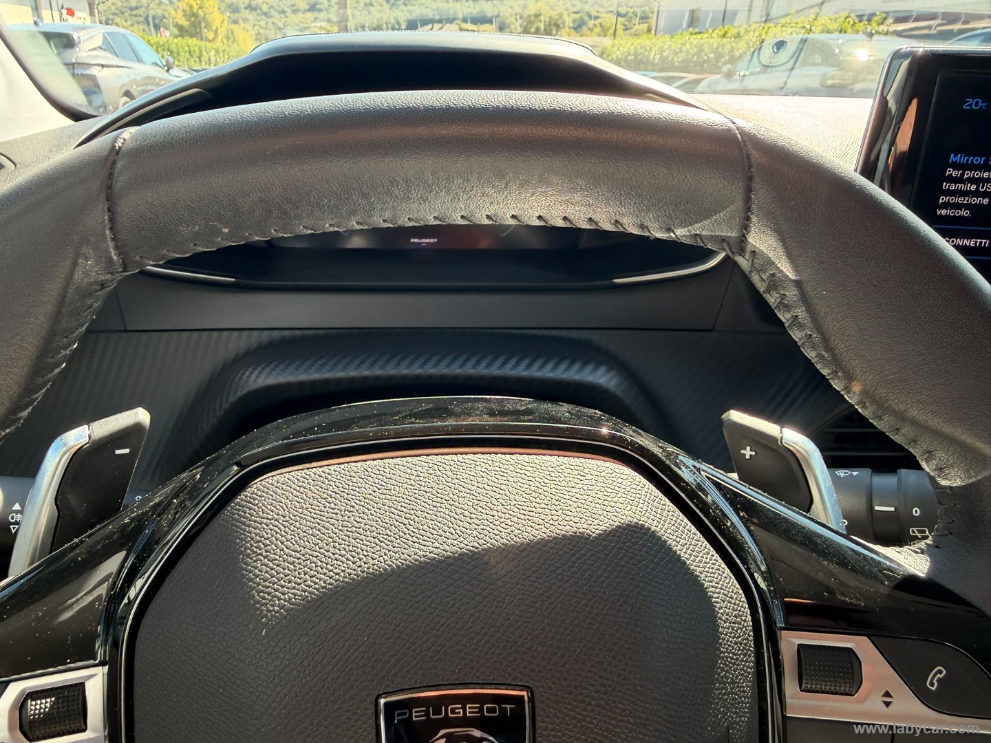 Peugeot 208 Hybrid 110 e-DCS6 Allure - Immagine 23