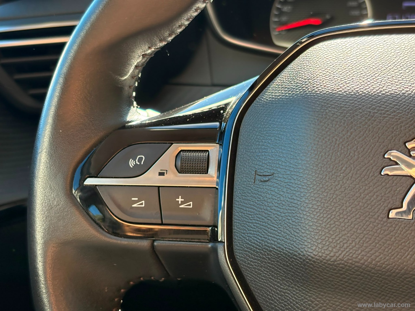 Peugeot 208 BlueHDi 100 S&S 5p. Active - Immagine 23