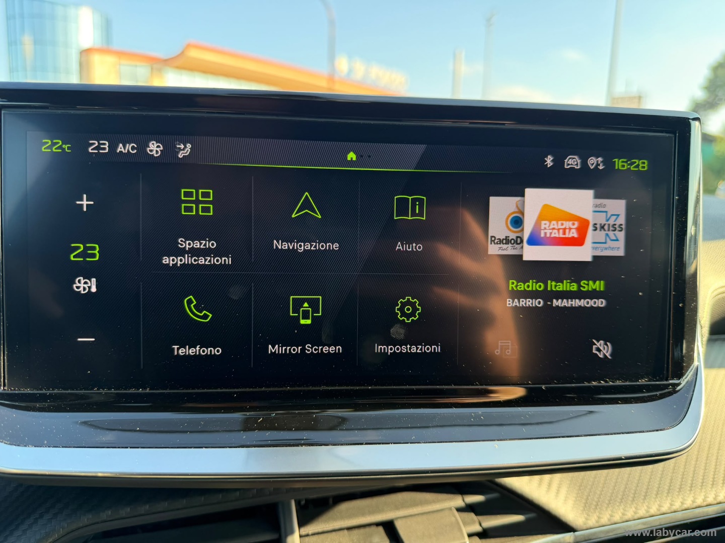 Peugeot 2008 PureTech 130 S&S EAT8 GT - Immagine 23