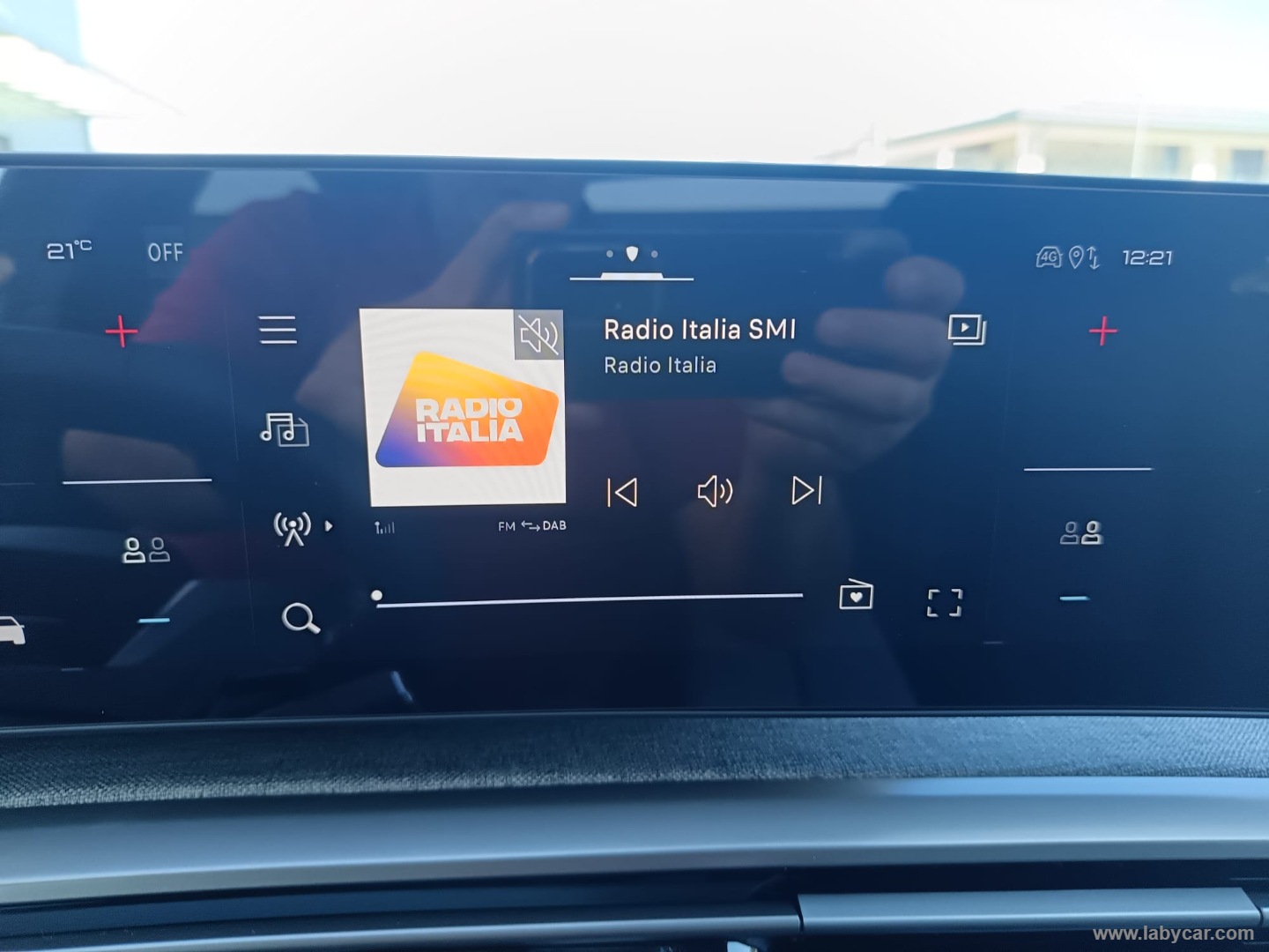 Peugeot 3008 Hybrid 145 e-DCS6 GT - Immagine 23